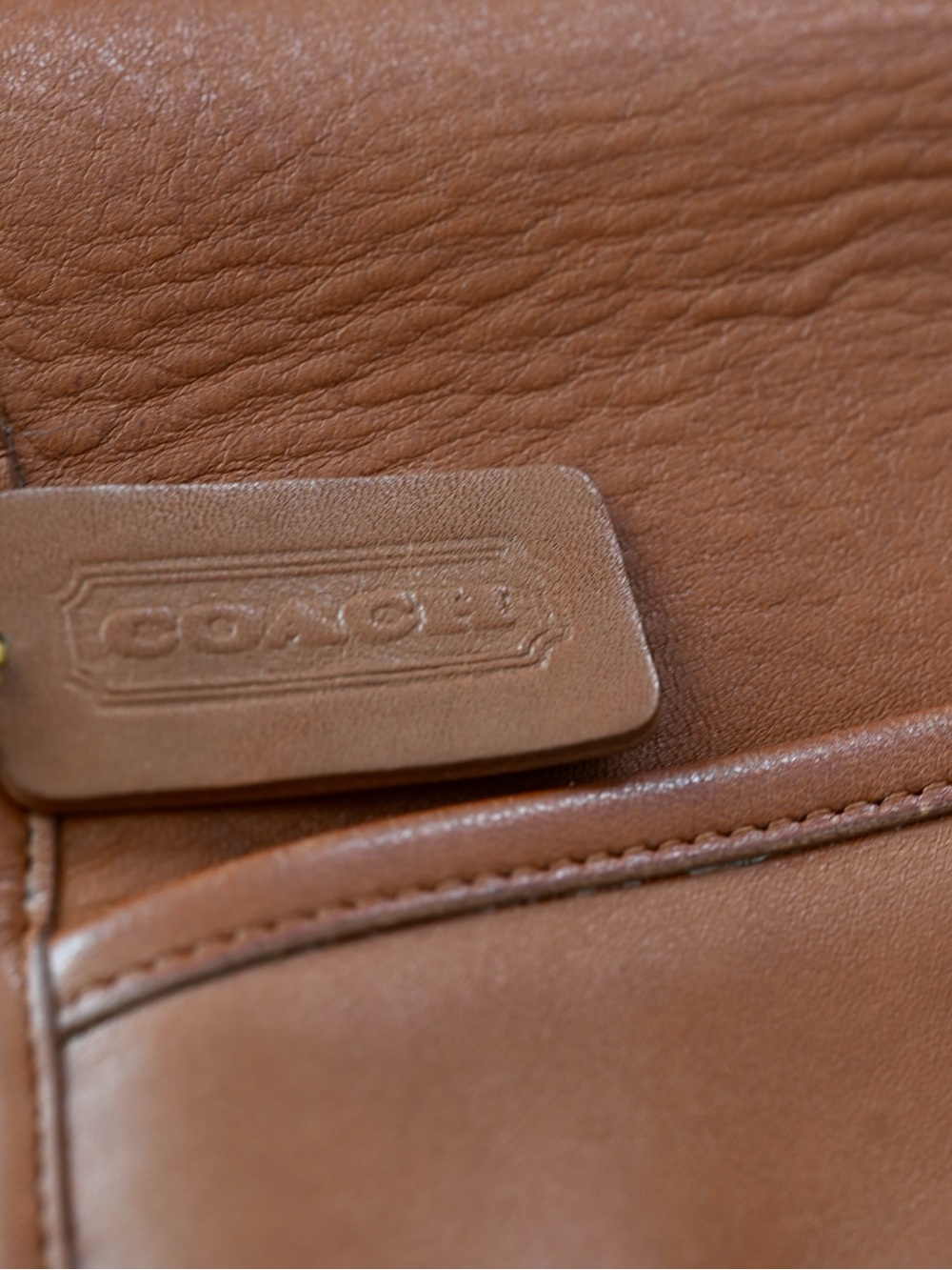 Vintage Coach 90´s Cognac Brown Leather Saddle Crossbody Bag Brass Hardware - Picture 11 of 14